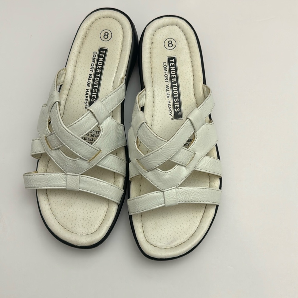 Tender Tootsies White slip on Comfort Sandals